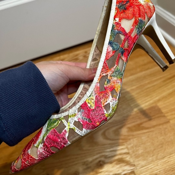 Bettye Muller Astor Pointed Toe Pumps Size 9 | Multicolor Heels - Picture 11 of 12